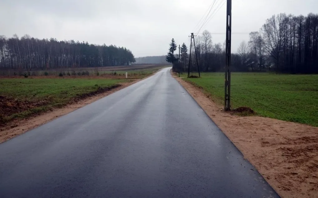 Oddano kolejny fragment drogi powiatowej (zdjęcia)
