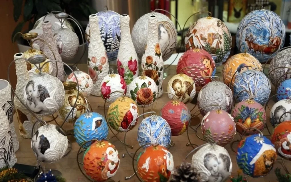 Jarmark ozdób świątecznych w Galerii Bursztynowej (zdjęcia)
