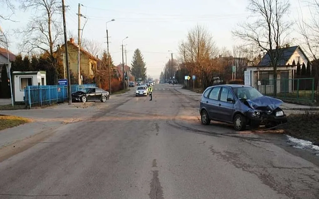 Wypadek na ul. Sikorskiego. Jedna osoba w szpitalu