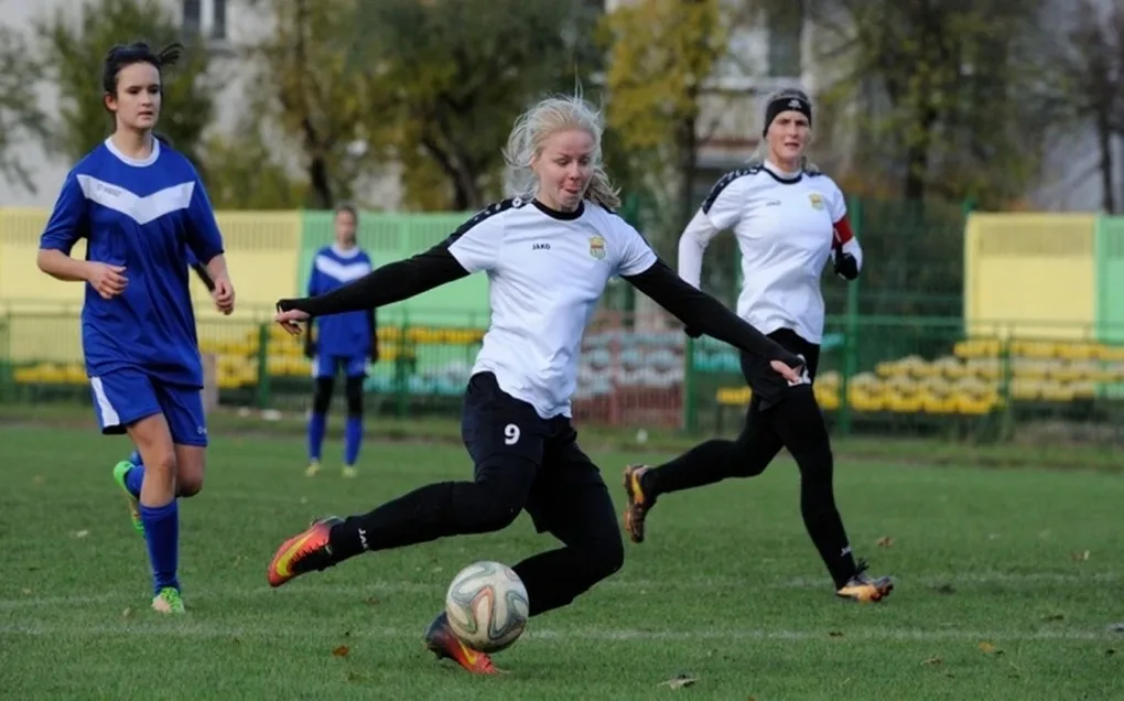 Ostrovianki z planem sparingów