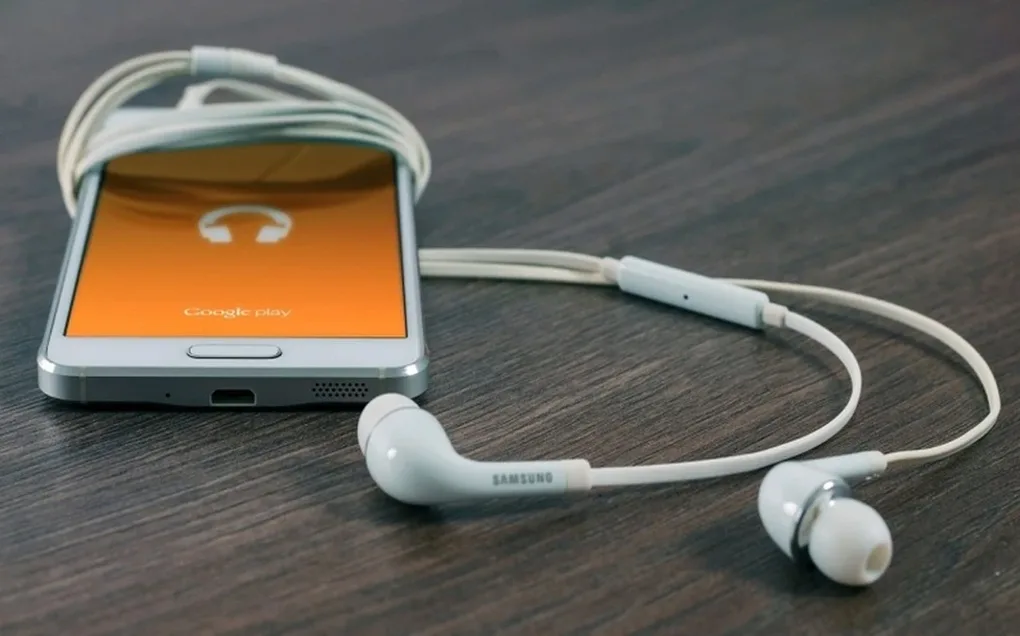 Firma Orange ukarana za automatyczne przedłużanie umów