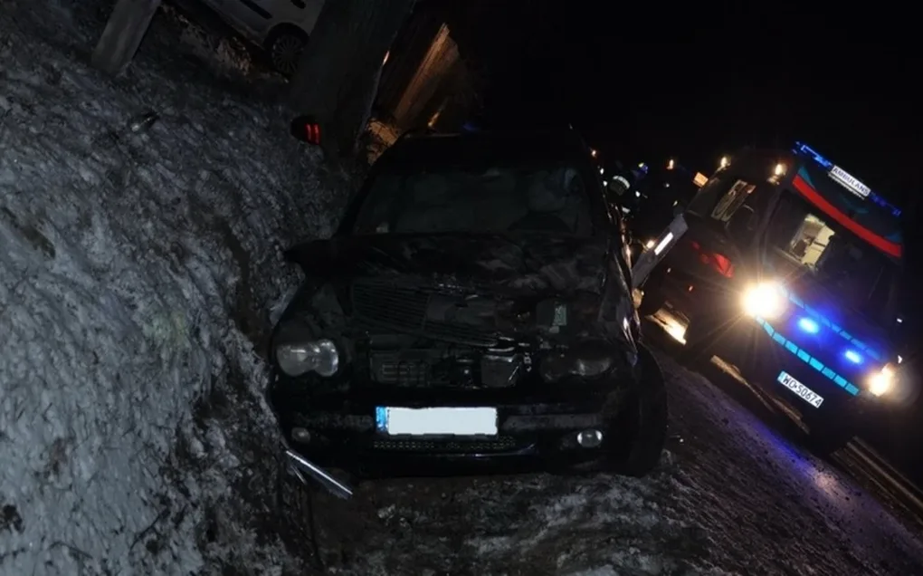Mercedes w rowie (zdjęcia)