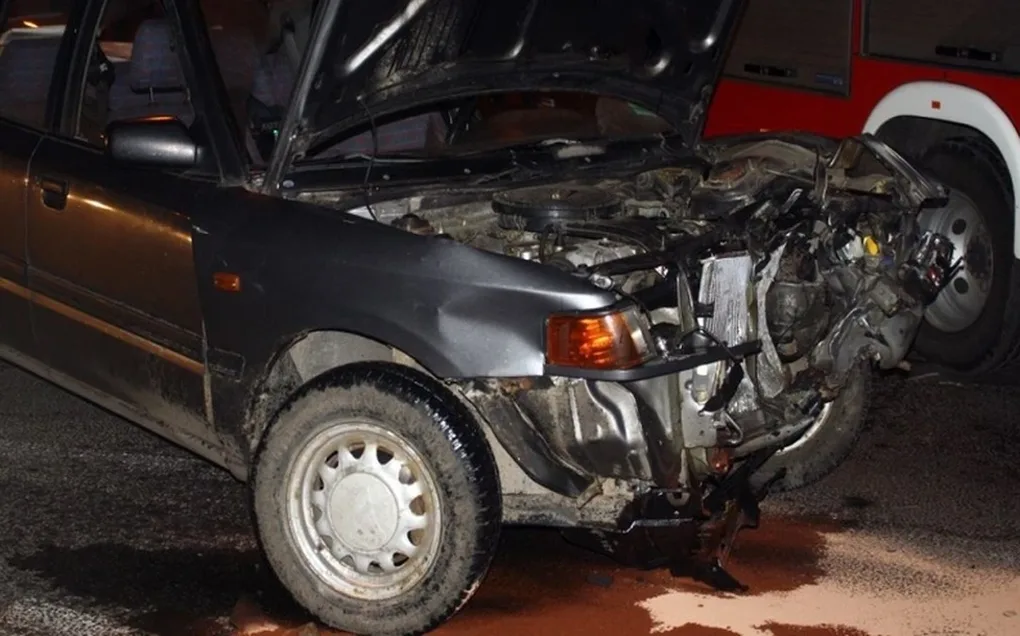Zderzenie mazdy i bmw na ostrowskim skrzyżowaniu (zdjęcia)