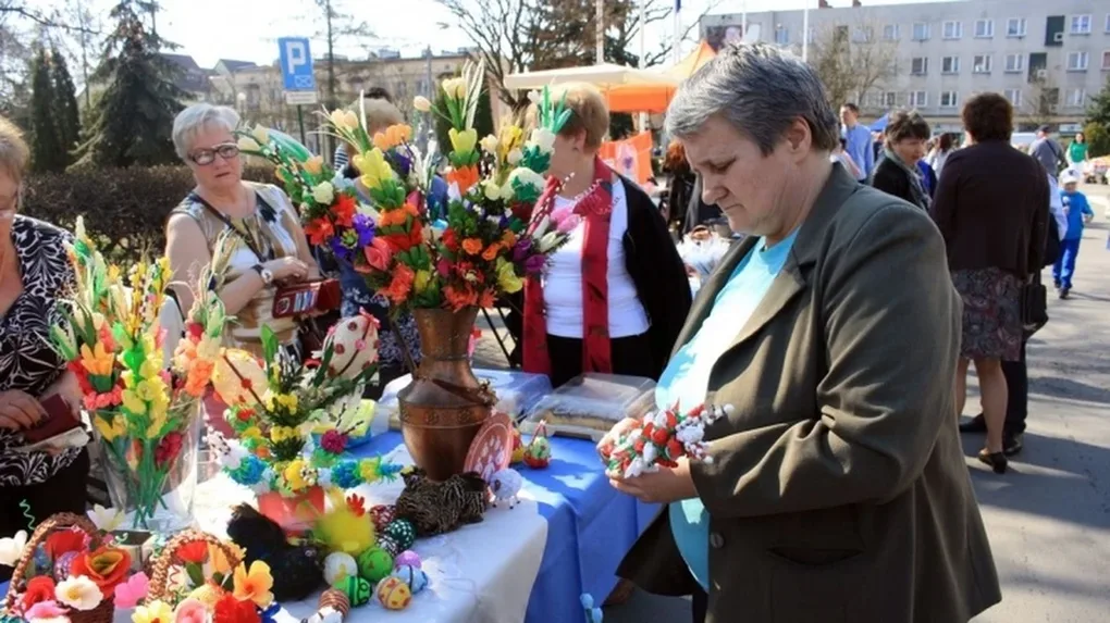 Jarmark Ostrowski wypełnił plac przy ratuszu (zdjęcia)
