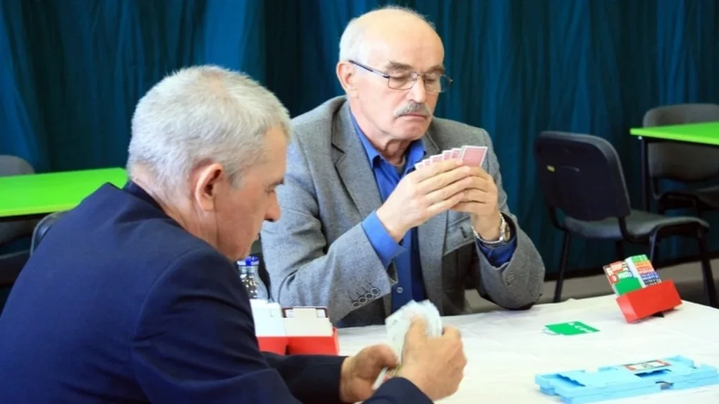 Turniej par brydżowych za nami (zdjęcia)