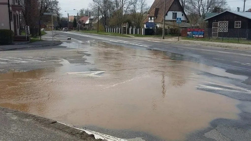 Skrzyżowanie ulic Kościuszki i Armii Krajowej zalane (zdjęcia)