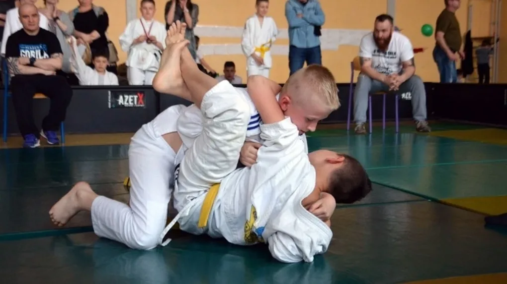 Młodzież z ostrowskiej Academii Gorila z medalami (zdjęcia)