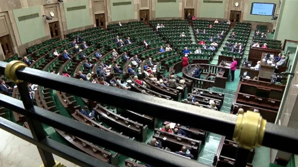 'Reforma edukacji jest oparta na kłamstwie' - politycy o reformie edukacji (wideo)