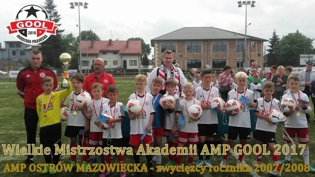AMP Gool Ostrów Mazowiecka z pucharami (zdjęcia)