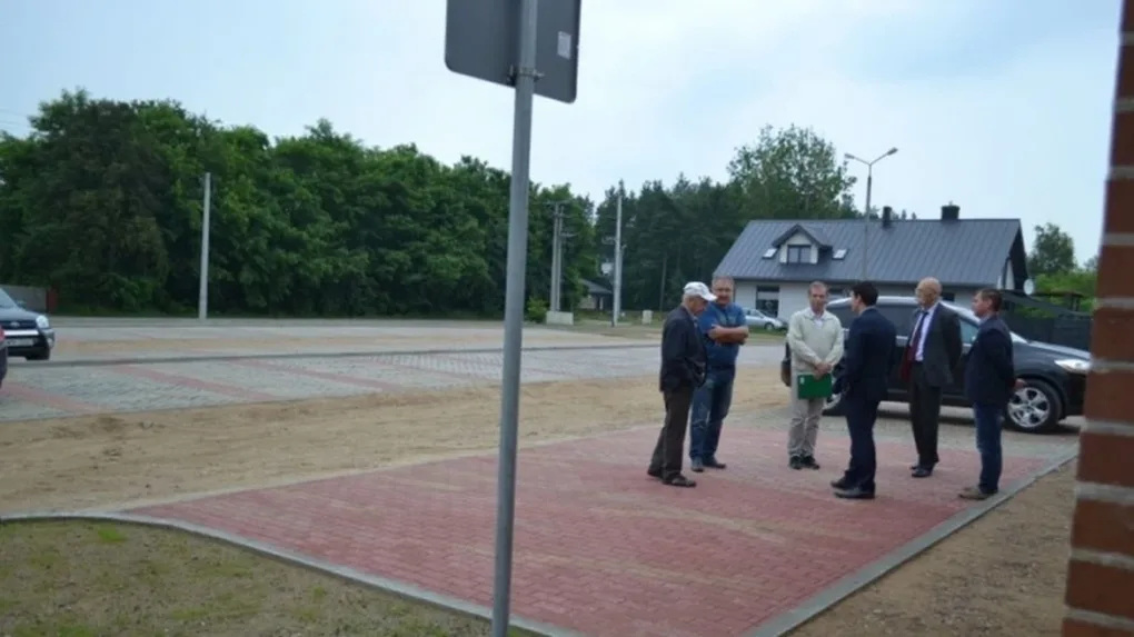 Parking przy ul. Wiśniowej gotowy (zdjęcia)