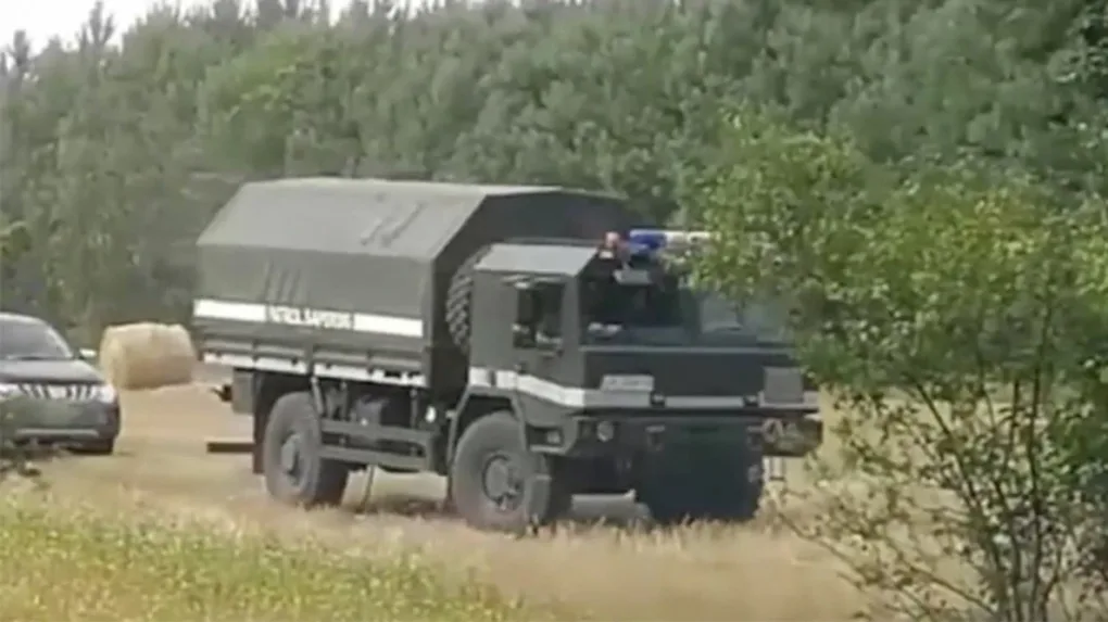 Akcja CBŚP na Mazowszu. Znaleźli 134 granaty i bombę (wideo)