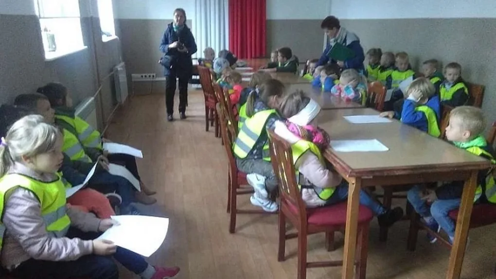 Przedszkolaki odwiedziły ostrowskich policjantów