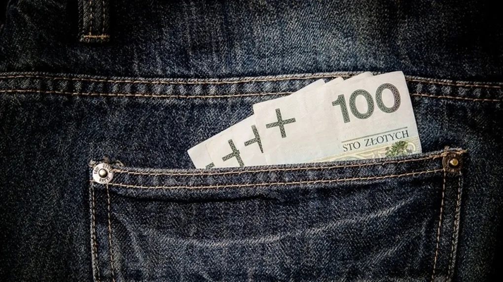 Pijany znieważył policjantów, później chciał ich przekupić