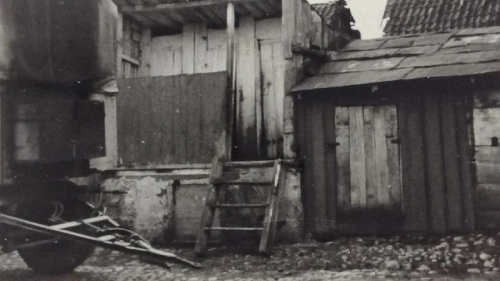 Podwórko przy ul. Różańskiej z 1941 roku