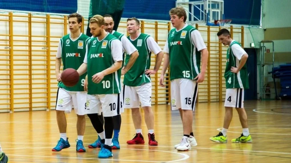 Koszykarze Sokoła zagrają w Łodzi