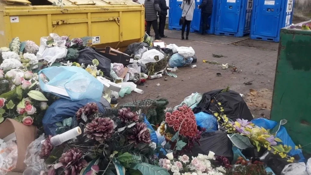 Skrzynka skarg: potężny bałagan na ostrowskim cmentarzu