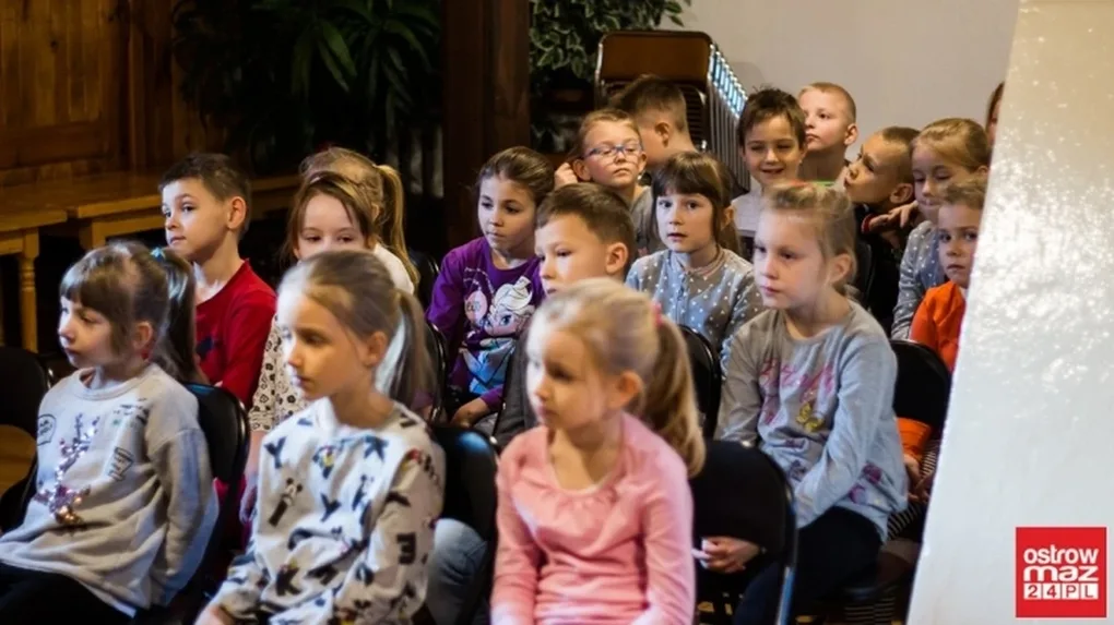 Spotkania z książką dla dzieci (zdjęcia)