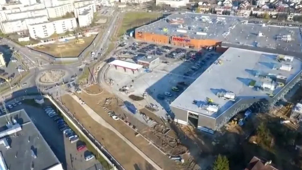 Media Markt w parku handlowym przy Bursztynowej (wideo)
