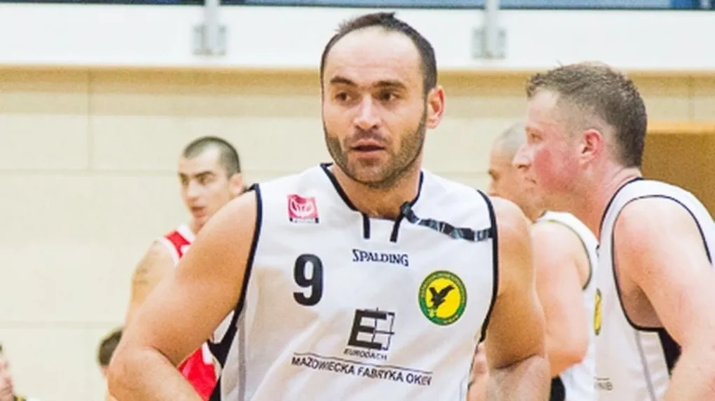 Niezwykle doświadczony koszykarz - Piotr Barszcz