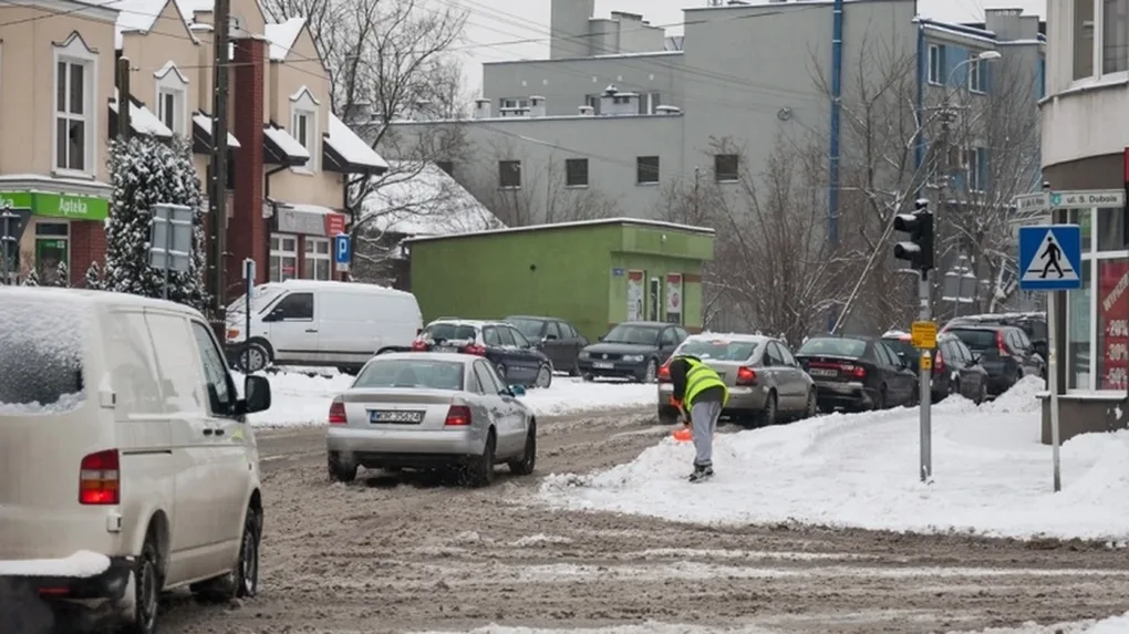 Weekend ze śniegiem i dodatnią temperaturą (wideo)