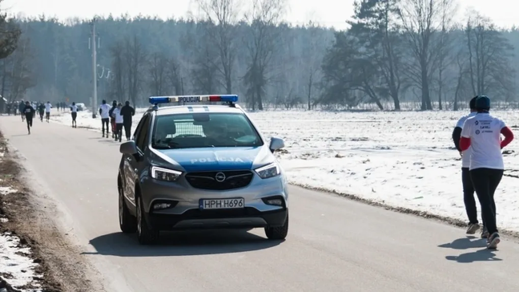 Ostrowska policja promuje bezpieczeństwo w ruchu drogowym