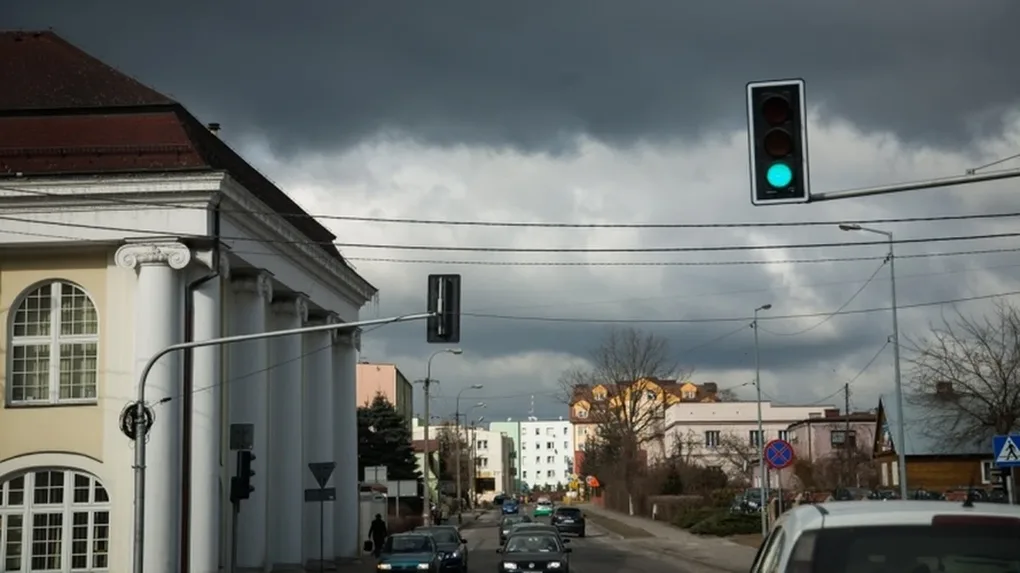 Środa pochmurna z przelotnymi opadami (wideo)