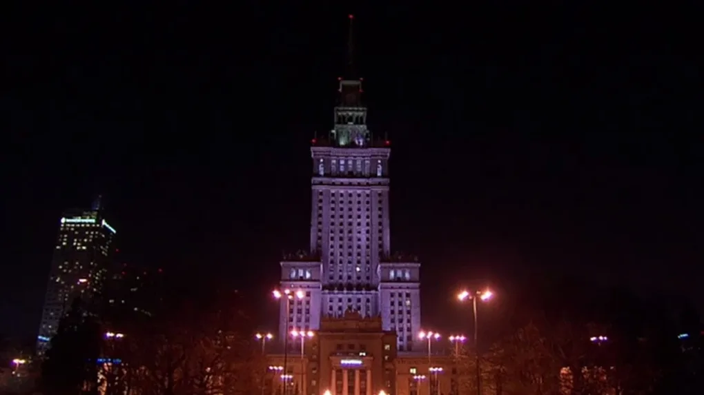 W całym kraju zapadła ciemność. Godzina dla Ziemi w Polsce (wideo)