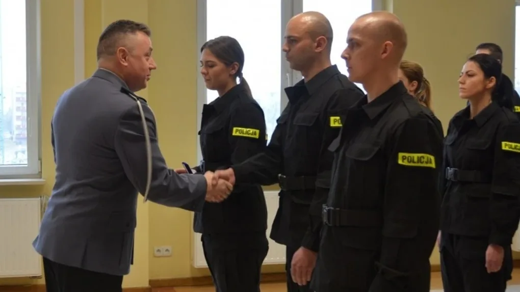 Ostrowską policję zasili nowy funkcjonariusz (zdjęcia)