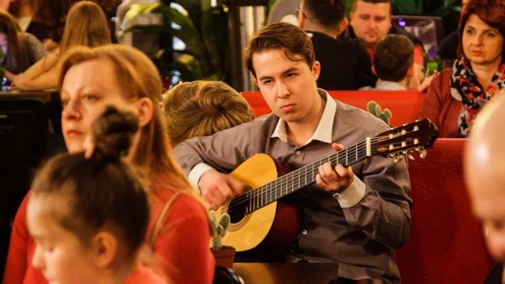 Prezentacje gitarowe (zdjęcia, wideo)