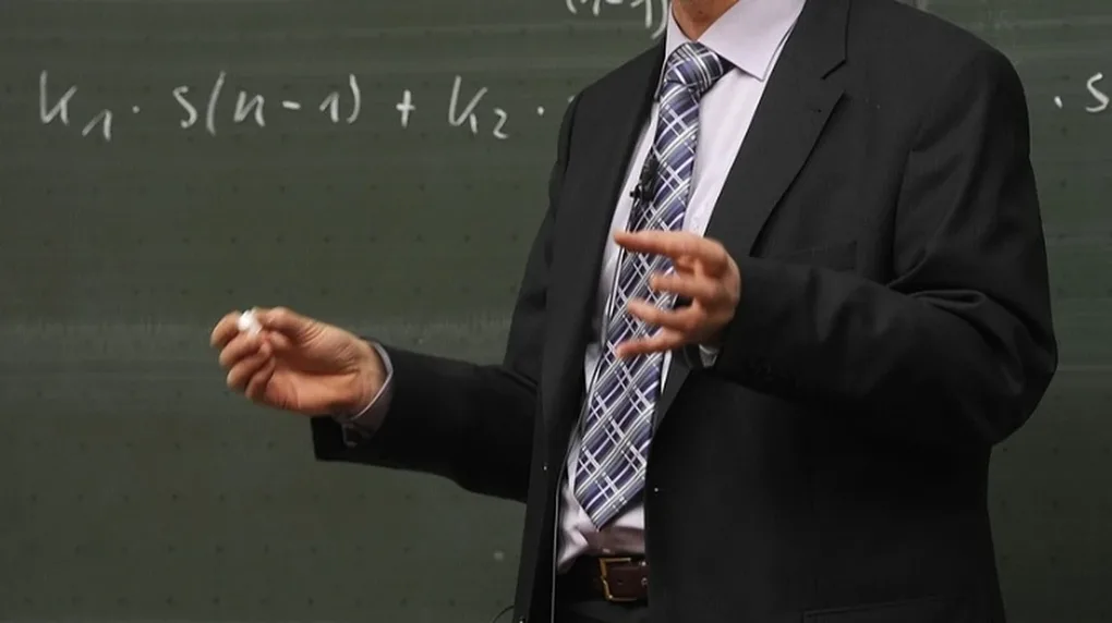 ZUS: wniosek o emeryturę nauczycielską tylko do końca sierpnia