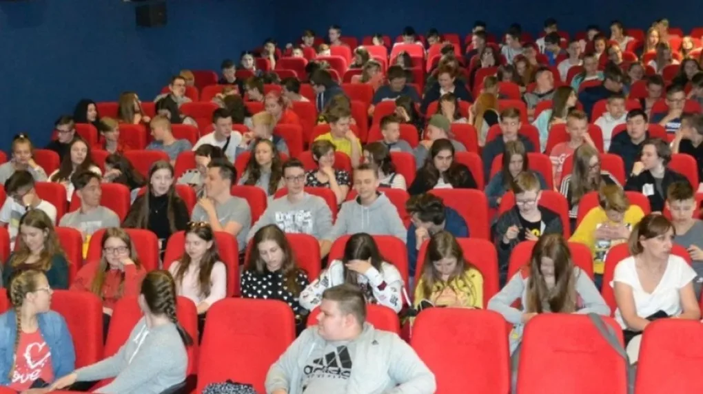 Projekcja filmu 'Pilecki' na lekcji historii (wideo)