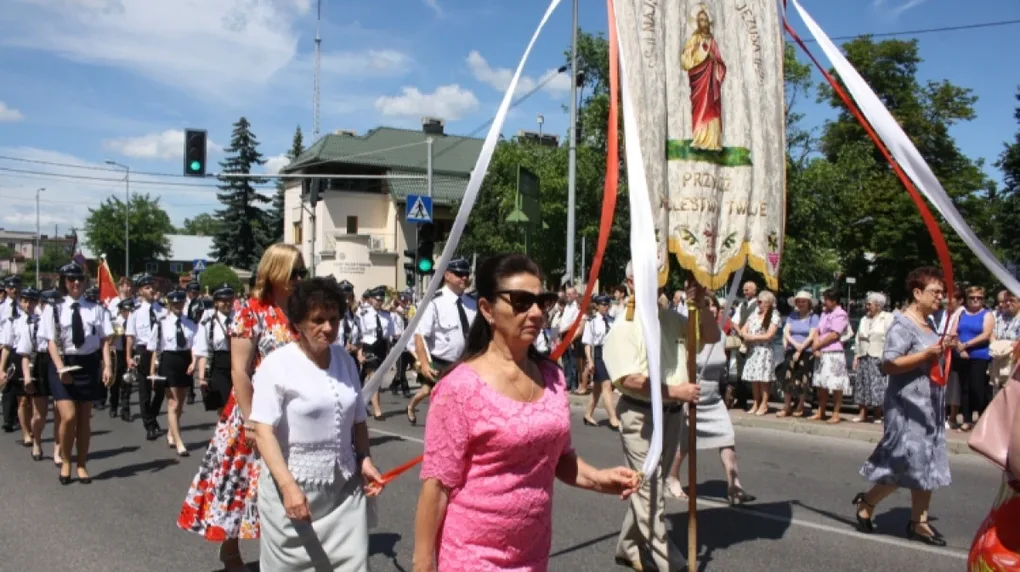 Boże Ciało w Ostrowi Mazowieckiej. Poznaj plan procesji