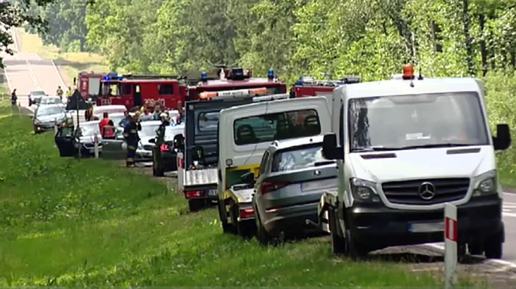Karambol na Podlasiu. Rannych zabrał śmigłowiec (wideo)