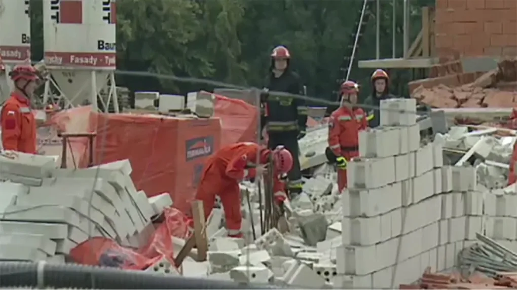 Katastrofa budowlana. Zawalił się nowy apartamentowiec (wideo)