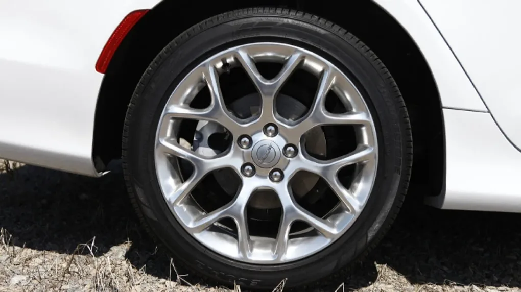 Zderzenie chryslera z audi