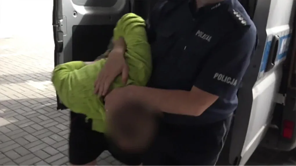 Pobicie 58-latka transmitowali w sieci. Trzej podejrzani w areszcie (wideo)