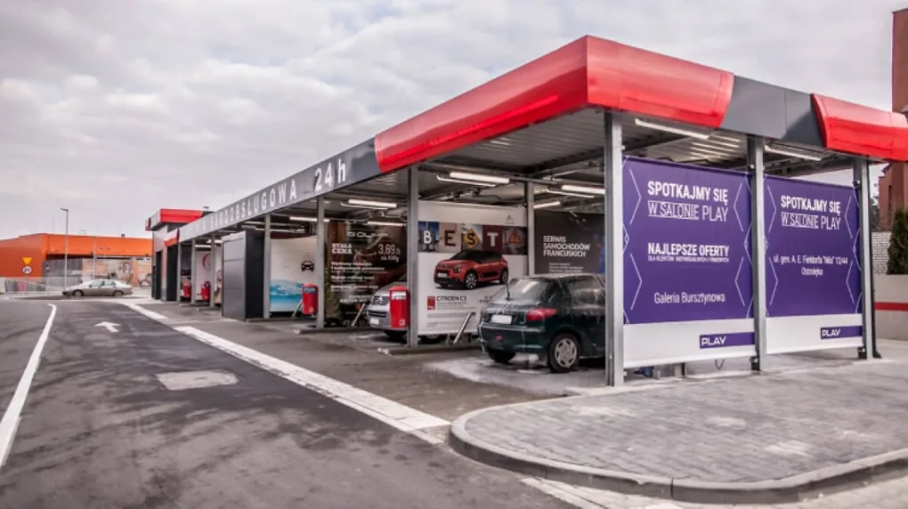 Myjnia samochodowa przy Bursztynowa Park zaprasza (wideo)