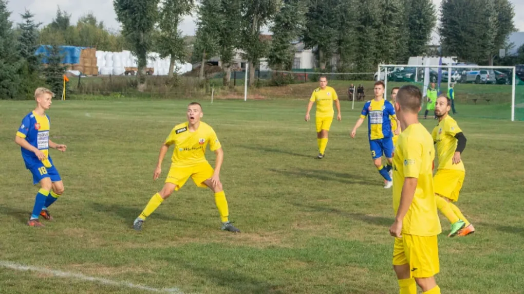 Pierwszy punkt Iskry Zaręby Kościelne (zdjęcia, wideo)
