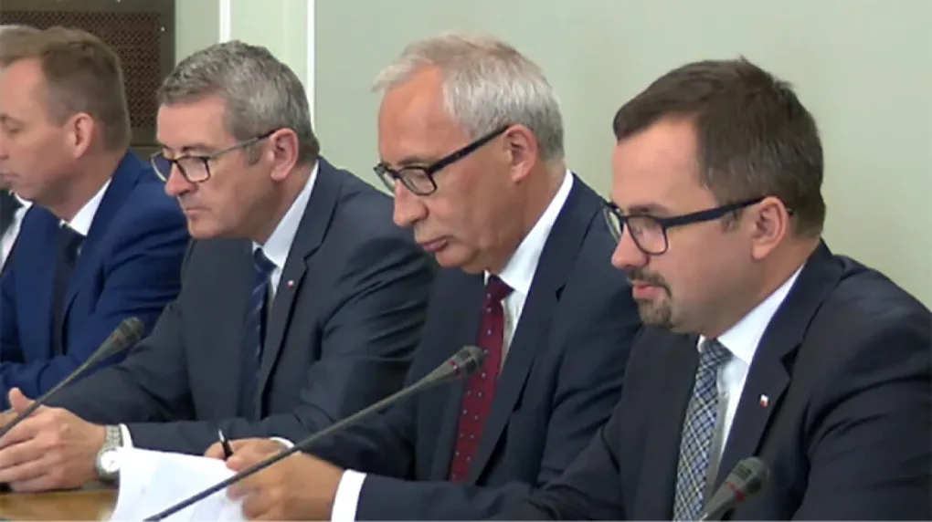 Pierwsze przesłuchanie przed komisją śledczą ds. VAT (wideo)