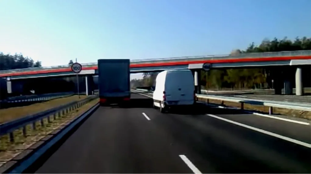 Gnał ciężarówką po obwodnicy ponad 120km/h (wideo)