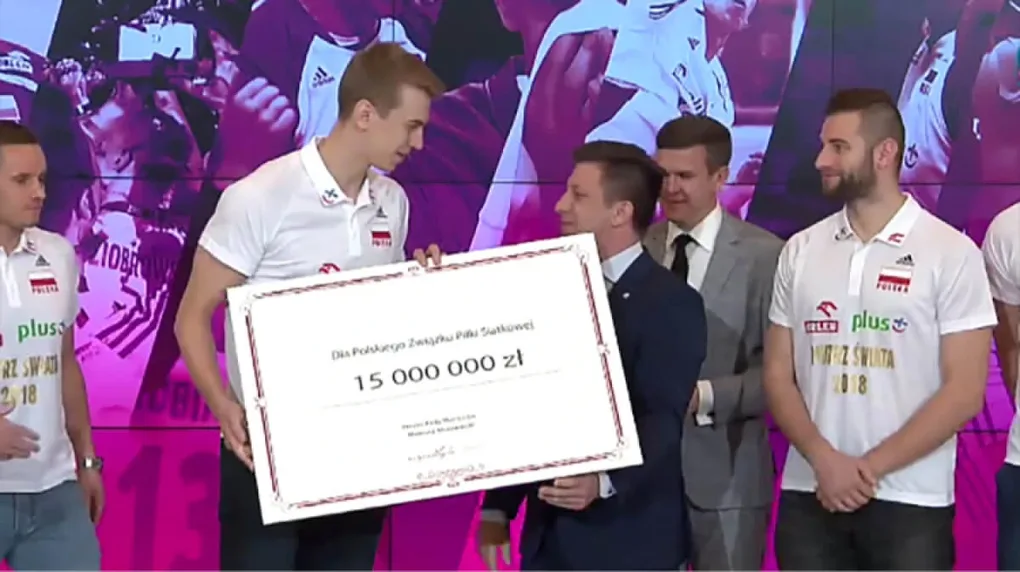 Miliony dla siatkarzy od rządu (wideo)