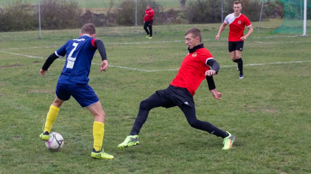 Derby powiatu dla GKS Andrzejewo (zdjęcia, wideo)