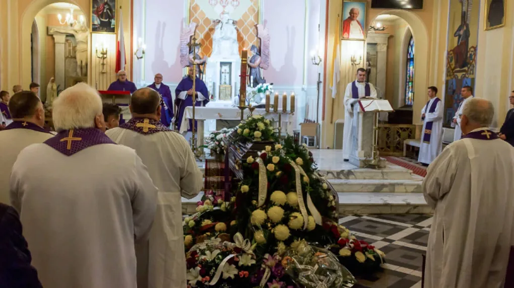 Uroczysta msza żałobna ks. Stanisława Nowickiego (zdjęcia, wideo)