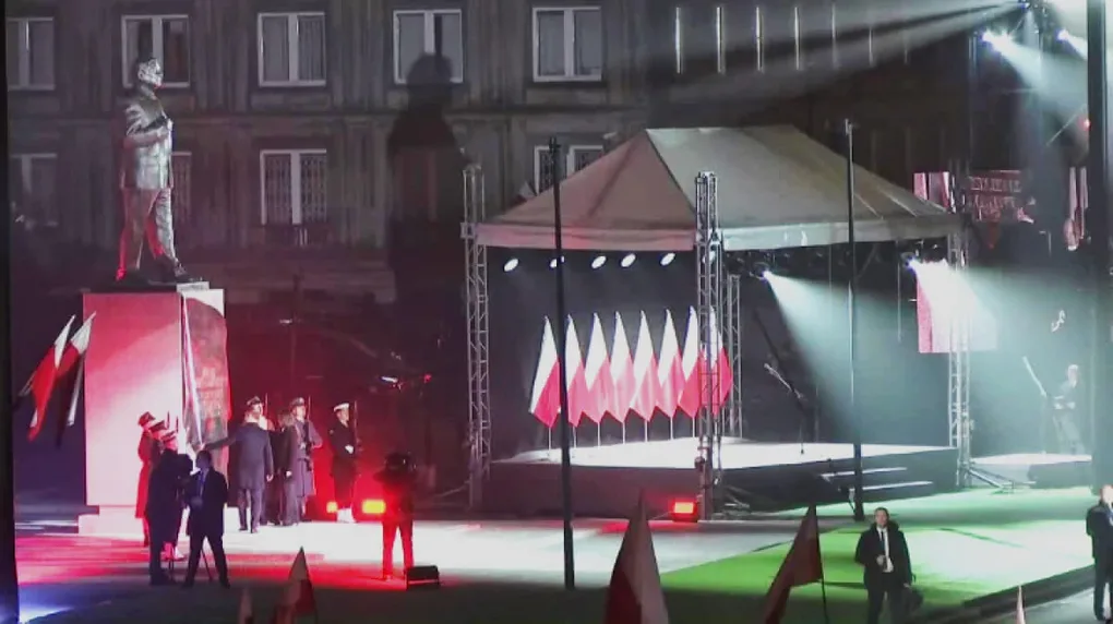 W Warszawie odsłonięto pomnik Lecha Kaczyńskiego (wideo)
