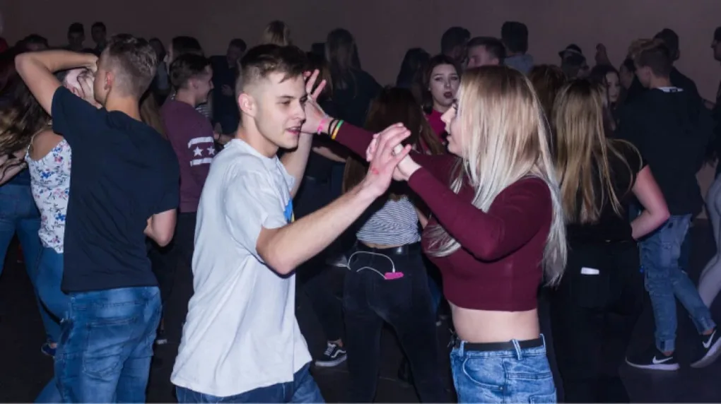 Dyskoteka ostatkowa w ostrowskim 'Rubinku' (zdjęcia)