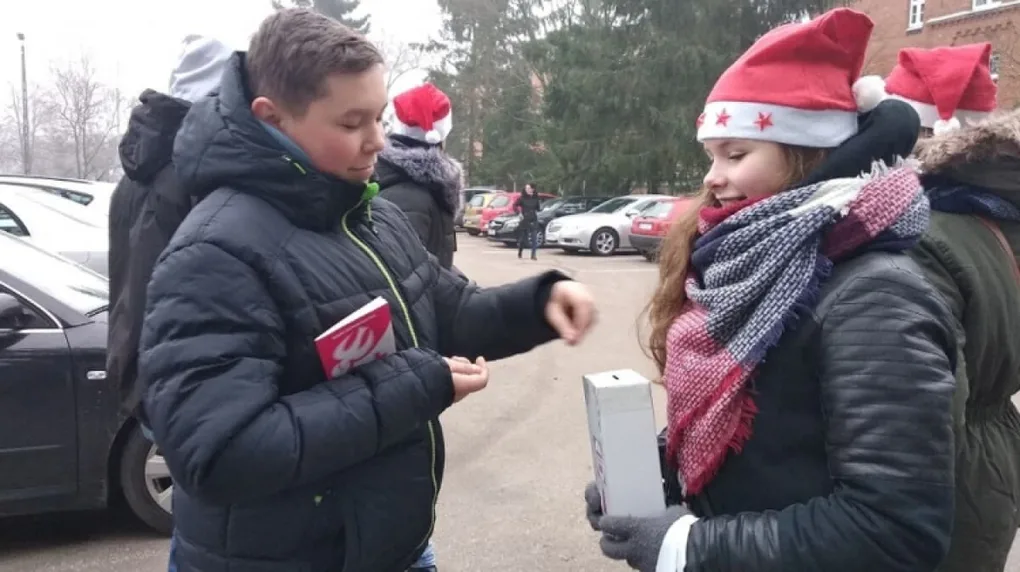 Zbierali pieniądze dla Fundacji Świętego Mikołaja (zdjęcia)