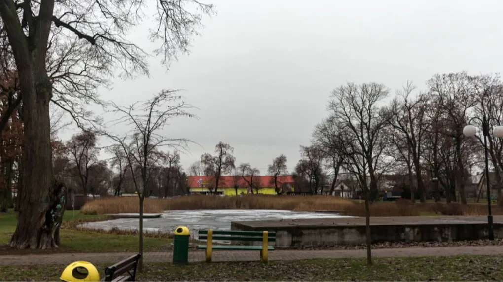 Pochmurny piątek z wysokim ciśnieniem (wideo)