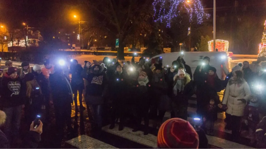 Stop nienawiści. Ostrów Mazowiecka uczciła pamięć zabitego prezydenta Gdańska (zdjęcia, wideo)