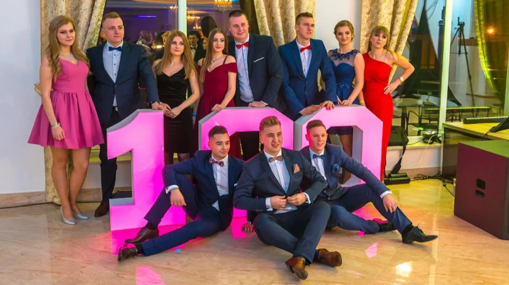 Studniówka ZS nr 1 zobacz zdjęcia i wideo