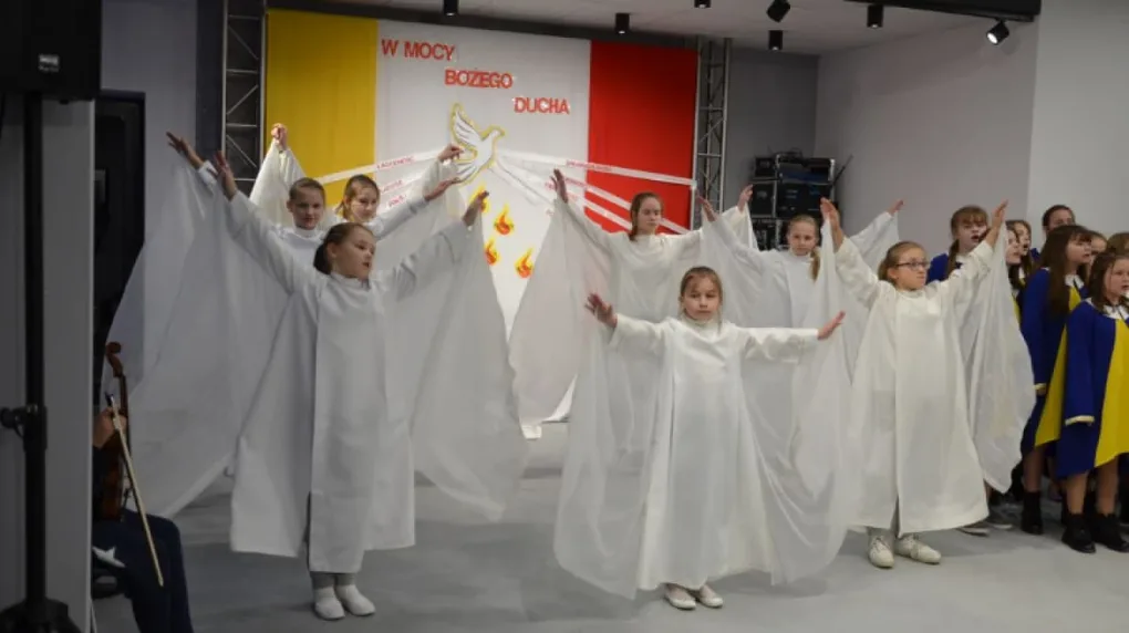 Spotkanie bożonarodzeniowe środowiska oświatowego (zdjęcia)